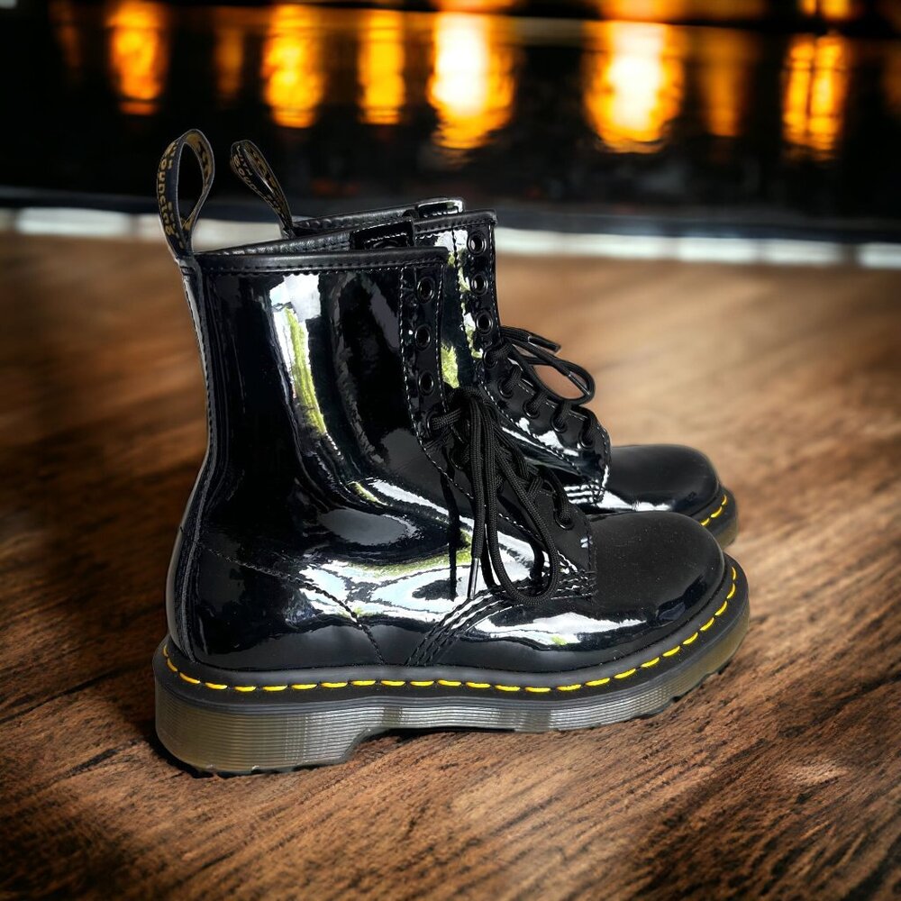 Doc Martens Air Wair 11821 Combat Boots US Women Sz 6 Black Patent Leather 1460